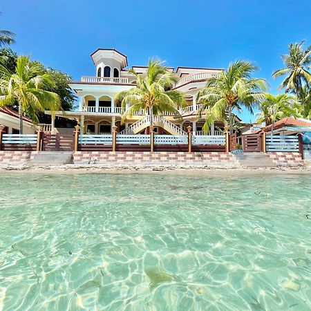 Casaroyal Beachfront Сікіхор Екстер'єр фото